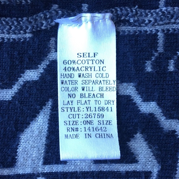 Ya Los Angeles - Thick Drape Sweater - Picture 7 of 7